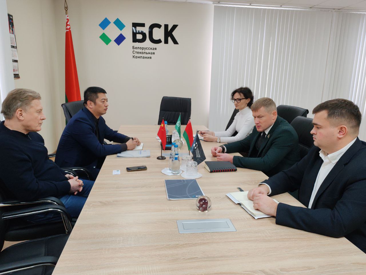 Развиваем партнёрство: Белорусская стекольная компания и China Railway Construction Corporation обсудили перспективы модернизации.